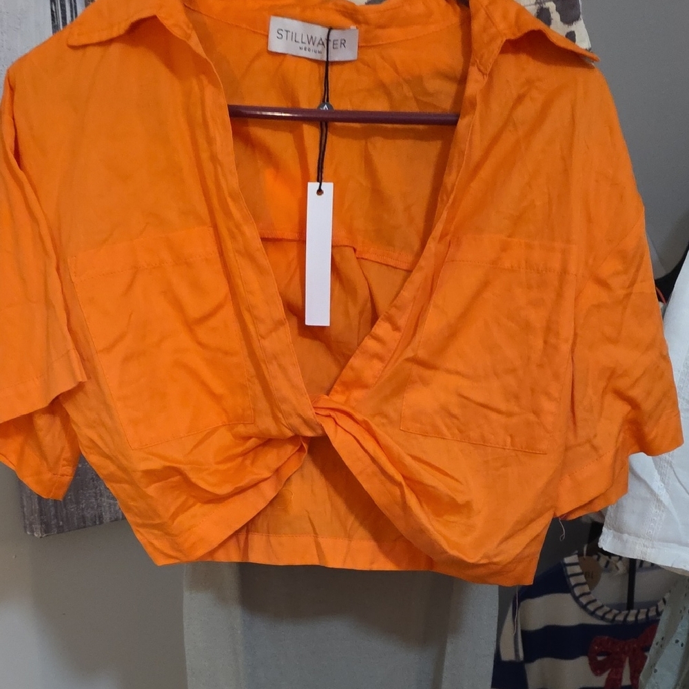 Stillwater Orange Twist-Front Crop Shirt